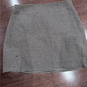 Classic Houndstooth Skirt